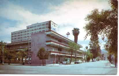 La nueva Escuela Alfonso Rodríguez, colección del arquitecto Antonio Méndez Vigatá, publicada en El Siglo de Torreón, 95 años defendiendo… p.91

