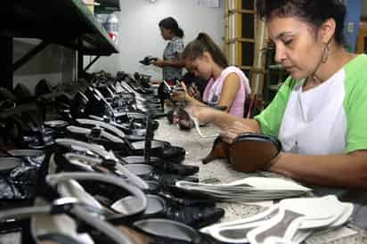 Industria. Las remuneraciones medias de la industria tuvieron una baja de 0.4 por ciento. (ARCHIVO)