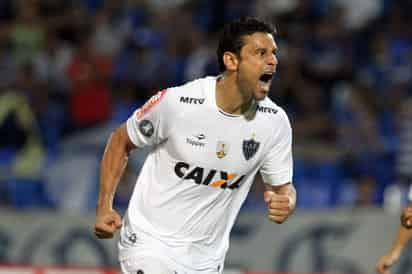 Fred, en la celebración de un gol con el Atlético Mineiro, el campeonato pasado en Brasil. (EFE)