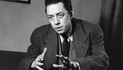 Albert Camus, quien obtuvo el Premio Nobel de Literatura en 1957, falleció en un accidente automovilístico cuando viajaba por Francia, el 4 de enero de 1960. (ESPECIAL)