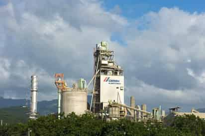 El consorcio mexicano Cemex, uno de los mayores productores de cemento del mundo, anotó un beneficio neto de 806 millones de dólares en 2017, obteniendo sus mejores resultados de la última década. (ARCHIVO)