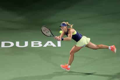 Angelique Kerber derrotó 6-2, 6-1 a Barbora Strycova. (EFE)