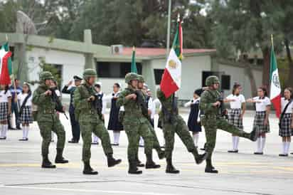 Conmemoran. Conmemoran Día de la Bandera en el 33 Batallón de Infantería. (ERNESTO RAMÍREZ) 