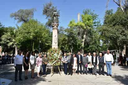 Conmemoración. Con guardia de honor recuerdan en Lerdo el natalicio del Benemérito de las Américas, Benito Juárez. (EL SIGLO DE TORREÓN)