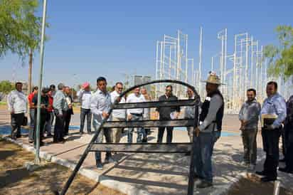 Recorrido. Estuvieron en el parque La Esperanza para revisar instalaciones. (EL SIGLO DE TORREÓN)