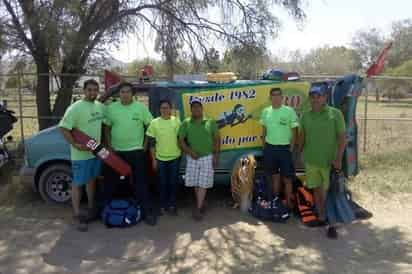 Auxilio. Buzos Castañeda montan módulos de auxilio a las orillas del río en Semana Santa. (EL SIGLO DE TORREÓN)