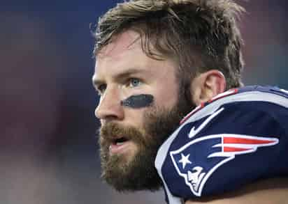 A través de su asistente, Julian Edelman, receptor de los Patriots, avisó a la policía de un mensaje en su cuenta de Instagram donde un niño de 14 años amenazaba con disparar a su escuela. (Archivo)