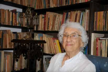 Para la autora, la poesía no es más que una actitud ante la vida, rasgo intrínseco a la gran necesidad de entender el mundo y del profundo amor que le tiene a la vida. (ARCHIVO)