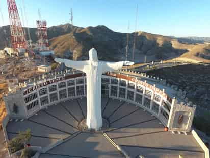 Apenas el pasado 1 de abril de este 2018, cumplió 35 años de haber sido inaugurado con su imagen actual. (EL SIGLO DE TORREÓN)