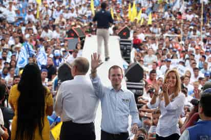 Gira. Ricardo Anaya encabezó sendas concentraciones en Tecamachalco, Puebla, y Boca del Río, Veracruz. (AGENCIAS)