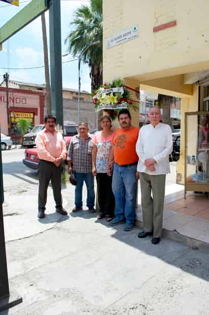 Homenaje. Se escogió el crucero de Morelos y Ramos Arizpe por su importancia simbólica. (CORTESÍA)