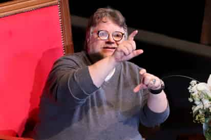 El cineasta mexicano Guillermo del Toro concluyó el guión para llevar al teatro su galardonada película El laberinto del fauno. (ARCHIVO)