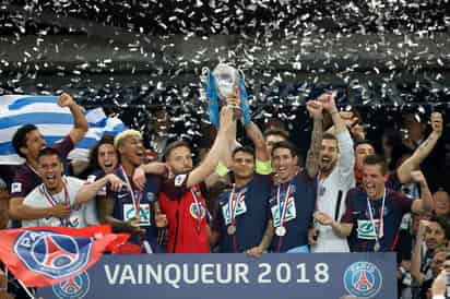 Con su triunfo, el PSG conquistó el triplete esta campaña. (EFE)
