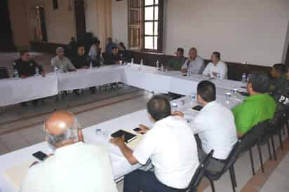 Seguridad. Se realizó ayer jueves la XIV reunión de seguridad, donde participan todas las corporaciones y el Ejército Mexicano. (EL SIGLO DE TORREÓN) 