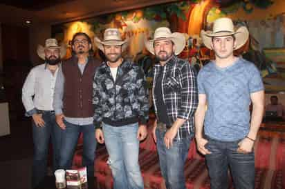 Grupo La Leyenda se presentarán este domingo en la Plaza Mayor de Torreón como parte de la clausura del Festival La Calle es de Todos. (ARCHIVO)