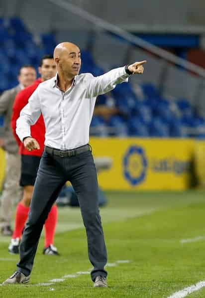 En México el entrenador dirigió al Santos Laguna en el Apertura 2015 y fue campeón con el Estudiantes Tecos en el Clausura 2014 de la Liga de Ascenso. (ARCHIVO)