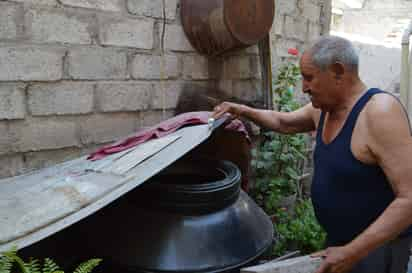 Han tenido que recurrir a un cambio drástico en sus actividades diarias para poder tener suficiente líquido. (EL SIGLO DE TORREÓN)