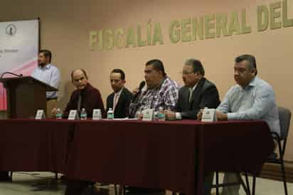 El curso fue puesto en marcha la mañana del lunes en el auditorio de la Fiscalía General del Estado (FGE) en el municipio de Saltillo, por el Fiscal de Personas Desaparecidas, José Ángel Herrera Cepeda. (EL SIGLO DE TORREÓN)

