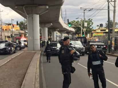 De acuerdo a los primeros reportes, alrededor de las 18:00 horas, la policía inició una persecución de sospechosos que viajaban a bordo de una camioneta Cadillac. (ESPECIAL)