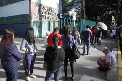 Este domingo cuando se lleva a cabo la votación para elegir a nuevos gobernantes del país y la Ciudad de México, la Comisión Iberoamericana de Derechos Humanos (CIDH), llamó a la ciudadanía a salir a votar en un entorno de civilidad, armonía y verdadera democracia. (NOTIMEX)