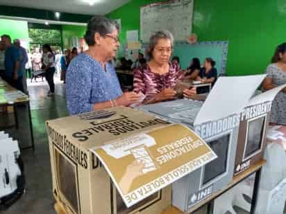 A las 12:00 horas de este domingo, el Distrito 02 federal de Durango reporta el 91 por ciento de las casillas instaladas en los 10 municipios que tiene a su cargo, entre ellos Gómez Palacio y Lerdo. (EL SIGLO DE TORREÓN)