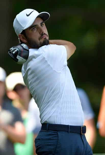 El mexicano Abraham Ancer tuvo una cuarta ronda de +2 y bajó al cuarto puesto, igualado con Tiger Woods. (AP)