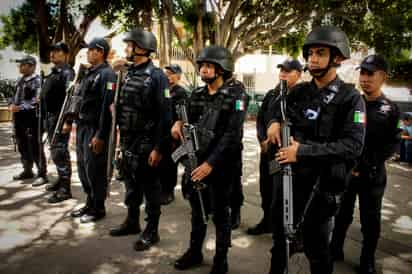 Riesgo. La de policía es una de las ocupaciones consideradas de alto riesgo. (EL SIGLO DE TORREÓN)