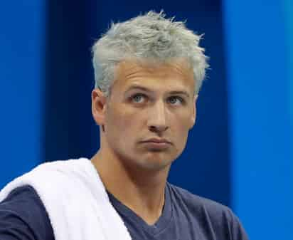 Ryan Lochte fotografiado antes del relevo 4x200 de los Juegos Olímpicos de Río de Janeiro el 9 de agosto del 2016. Lochte fue suspendido por un año por haber recibido una infusión intravenosa. (AP)