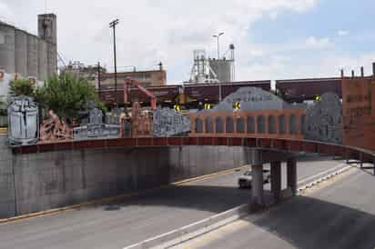 Ubicación. Se instala sobre el desnivel con dirección de Gómez Palacio hacia Torreón. (MA. ELENA HOLGUÍN)