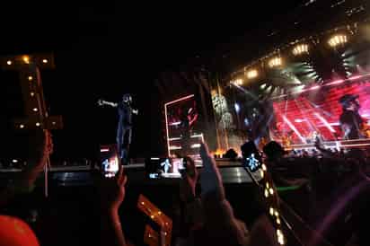 Iglesias puso a bailar a la Feria de Durango. (EL SIGLO DE DURANGO) 