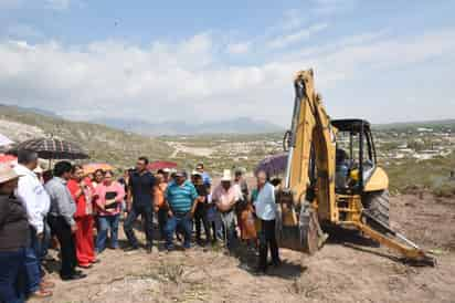 Este lunes arrancó la obra de perforación de un nuevo pozo que resolverá este añejo problema. (EL SIGLO DE TORREÓN)