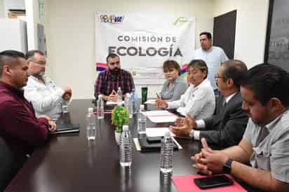 Acuerdos. La Comisión de Ecología se reunió con los directores del IMEPA y de Seguridad. (EL SIGLO DE TORREÓN)