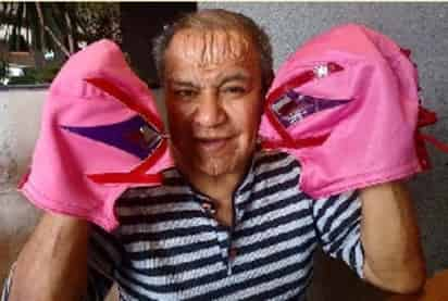 'El Rey Arturo' y sus hermanos inmortalizaron la vistosa máscara en color rosa, el sello inconfundible de la 'Dinastía Imperial'. Luto en la lucha libre mexicana: falleció Villano III