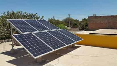 Mercados. Cada vez más negocios y familias le apuesta a tener energía solar. (ARCHIVO)