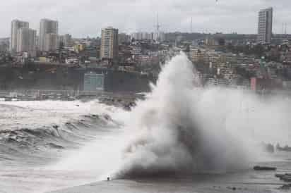 El fenómeno producirá olas superiores a los 2.5 metros de altura entre el viernes 14 y el lunes 17 de septiembre, con un pico el día 15, cuando registre su máxima actividad. (ARCHIVO)