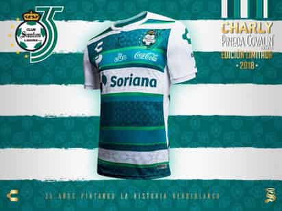 El diseño está inspirado en los colores más representativos del conjunto lagunero, a través de sus tres décadas y media de existencia, en una fusión de Charly Futbol y Pineda Covalin. (Especial)