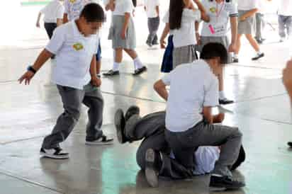 La capacitación se ofrecerá en dos vertientes, una de ellas a través del programa “Se buscan valientes”, y el otro “Acoso Escolar”, que permitirá mantener una interacción directa entre alumno y maestro en centros educativos y conocer la problemática que los aqueja. (ARCHIVO)