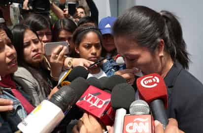 Pelea. Keiko Fujimori acompañada por sus otros dos hermanos, Hiro y Sachi fueron al hospital donde está el exmandatario.