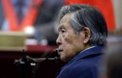 Sin fuerza. Fujimori teme que si regresa a prisión, su corazón no lo va a soportar, pues se encuentra demasiado débil. (AP)