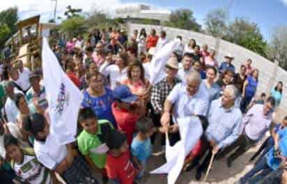 Labores. Alcaldesa acudió al inicio de los trabajos. (EL SIGLO DE TORREÓN)