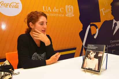 Liliana Blum presentó su polémico libro “El Monstruo pentápodo. 