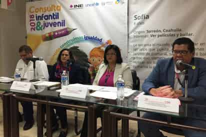 Participación. Presentaron detalles de lo que será la Consulta Infantil y Juvenil en La Laguna. (GUADALUPE MIRANDA)