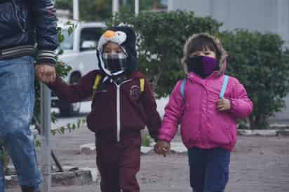 Casos. Los padres de familia tendrán la decisión de enviar o no a sus hijos cuando se registren temperaturas congelantes, aclaró que las escuelas no serán cerradas.