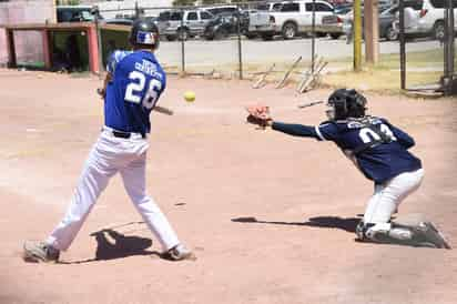 En cerrado juego, De la Torre y Campa venció al Deportivo Nápoli con marcador de 4 carreras por 3. (ARCHIVO)