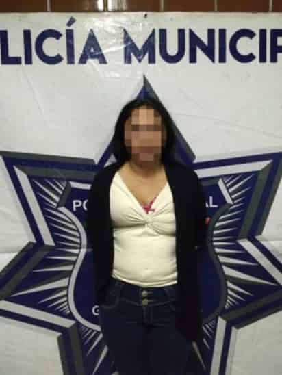 La detenida está identificada como Yajaira, probable responsable del delito de lesiones. (EL SIGLO DE TORREÓN)