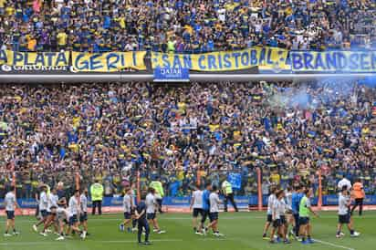 Los aficionados xeneizes abarrotaron las gradas de La Bombonera ayer. (Jam Media)