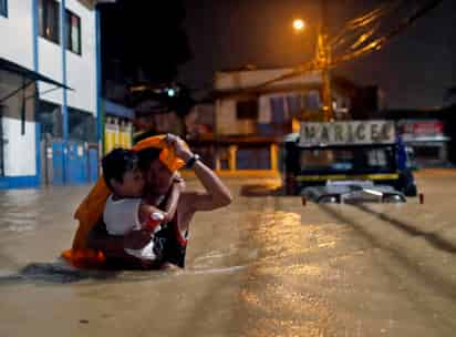 Afectos. Miles de personas han sufrido los embates de diferentes fenómenos climatológicos. (EFE)