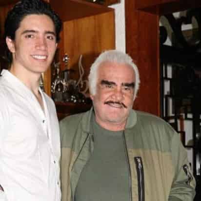 El nieto de Vicente Fernández no desea cantar nada que no sea ranchero, esto lo confesó en una entrevista. (ESPECIAL)