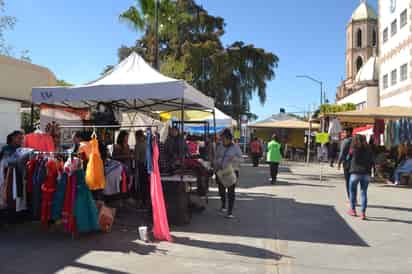 Participación. Se reúnen organizaciones civiles para dar a conocer su labor y recaudar fondos. (EL SIGLO DE TORREÓN)