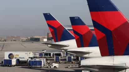 La nave de Delta Air Lines tuvo que aterrizar en la isla de Shenya, pero después siguió y llegó a salvo al Aeropuerto Internacional Seattle-Tacoma a eso de las 10 de la noche del lunes, dijo Drake Castaneda, un portavoz de Delta. (ARCHIVO)